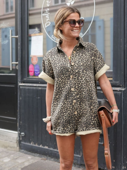 Luipaardprint Playsuit voor Dames met Opgerolde Mouwen – Comfortabele Pasvorm voor Zomertrends